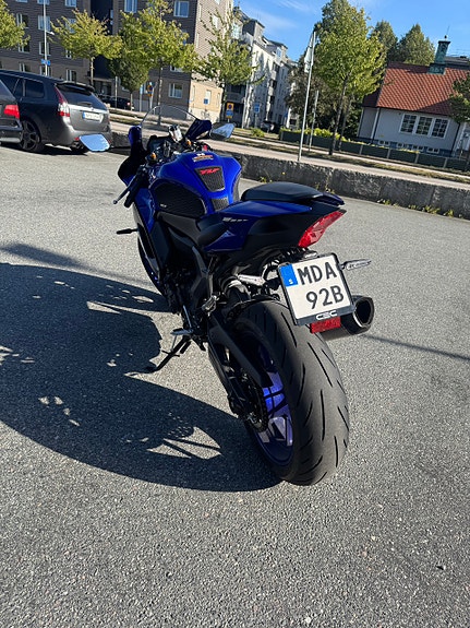 Yamaha YZF-R7 2 of 6