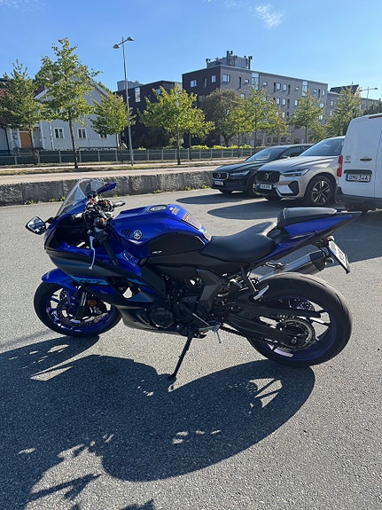 Yamaha YZF-R7 3 of 6