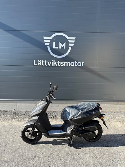 Peugeot Kisbee 4-takt 5 Plus 12 Mad Black 2 of 5