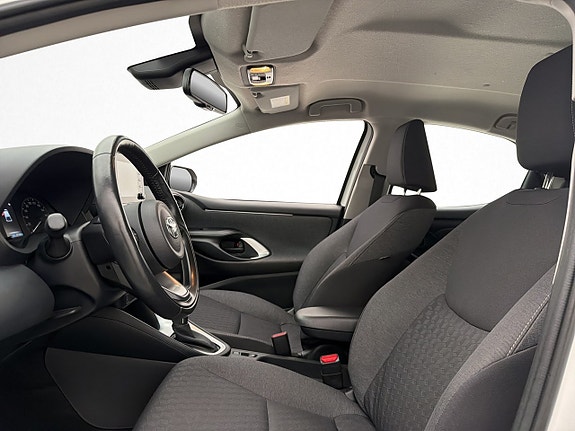Toyota Yaris 11 of 30