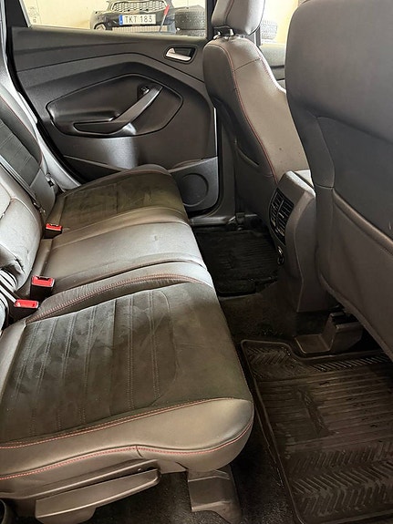 Ford Kuga 12 of 14
