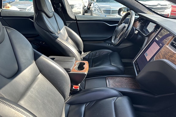 Tesla Model S 17 of 25
