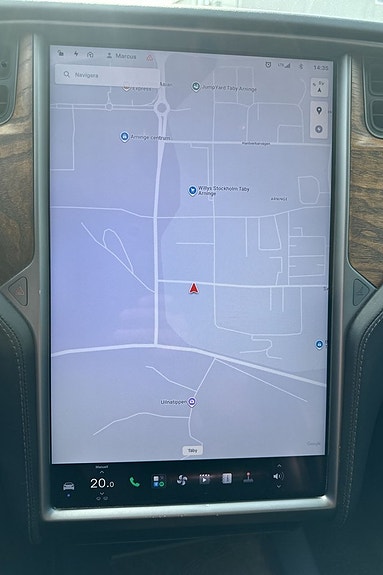 Tesla Model S 23 of 25