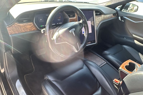 Tesla Model S 13 of 25