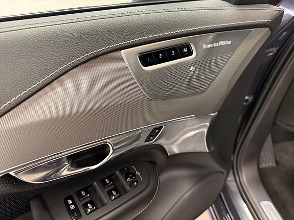 Volvo XC90 9 of 19
