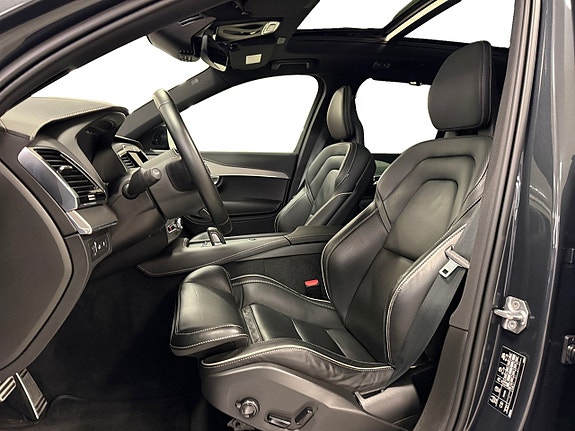 Volvo XC90 8 of 19