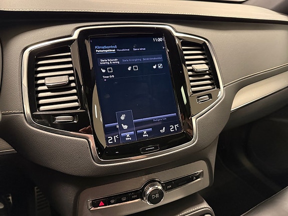Volvo XC90 15 of 19