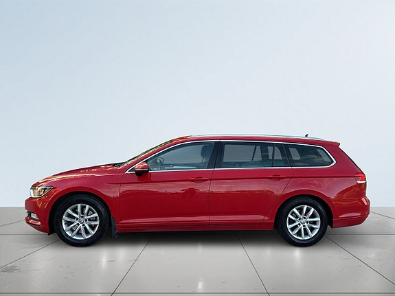 Volkswagen Passat 4 of 22