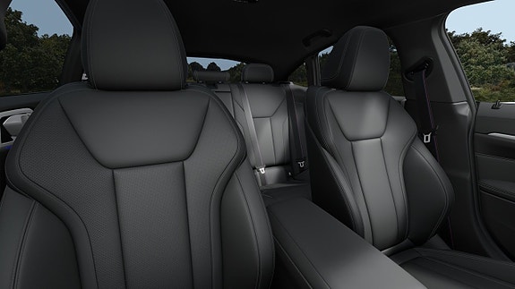 BMW i4 10 of 13