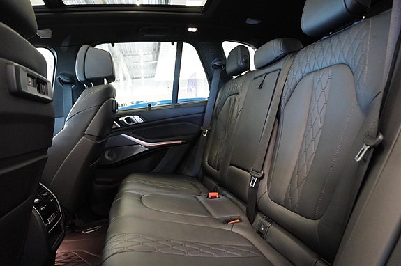 BMW X5 15 of 21