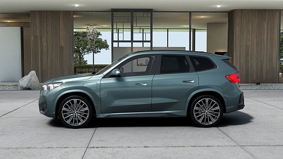 BMW X1 4 of 13