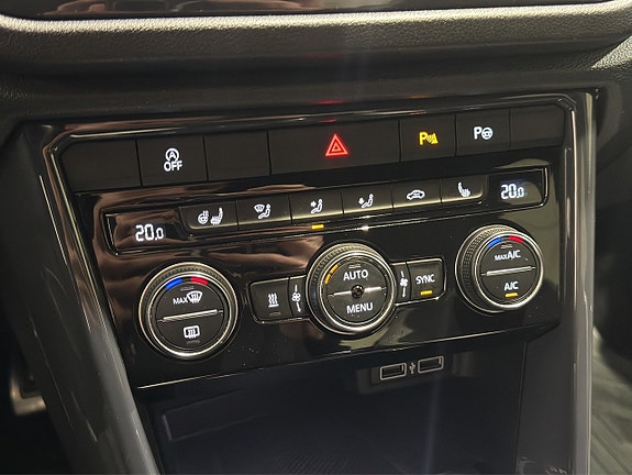Volkswagen T-Roc 17 of 19