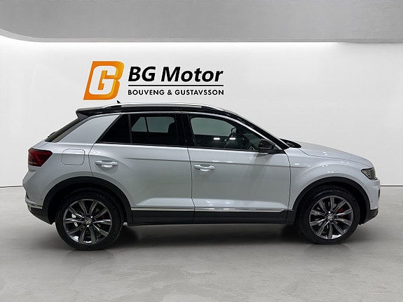 Volkswagen T-Roc 3 of 19