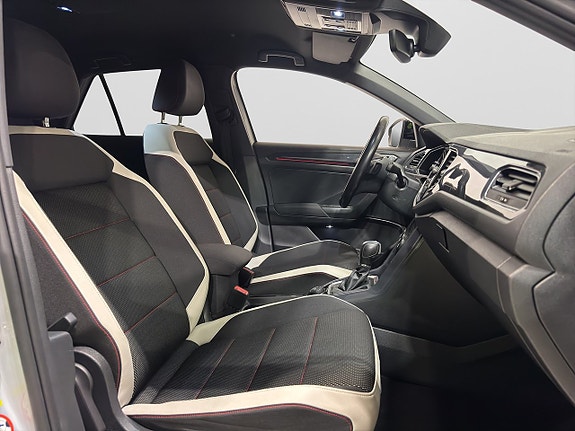 Volkswagen T-Roc 9 of 19