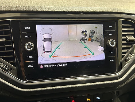 Volkswagen T-Roc 18 of 19