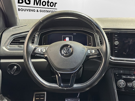 Volkswagen T-Roc 13 of 19