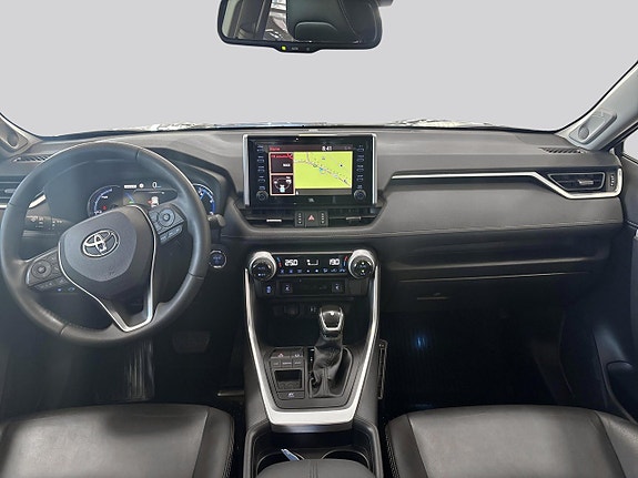 Toyota RAV4 7 of 18