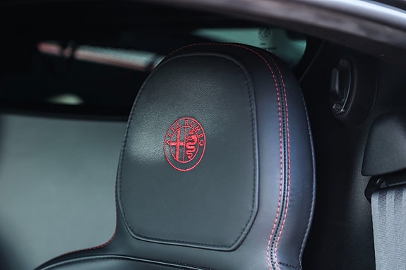 Alfa Romeo 4C 16 of 18