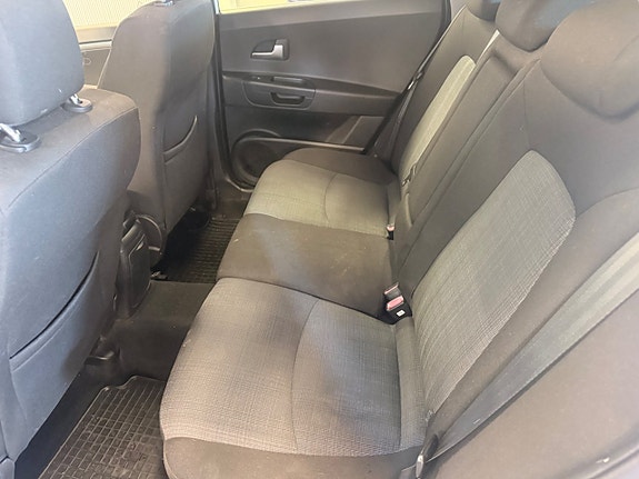 Kia Ceed 9 of 13