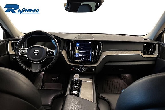 Volvo XC60 6 of 26