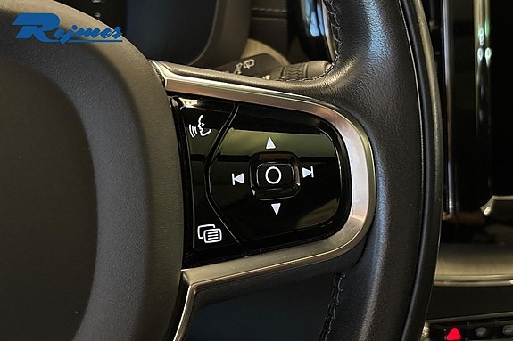 Volvo XC60 15 of 26