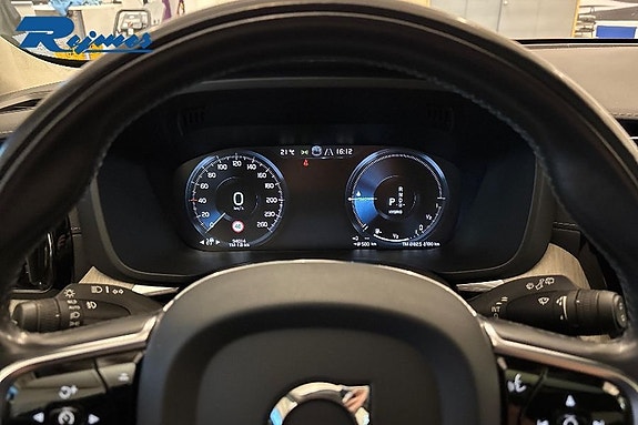 Volvo XC60 11 of 26