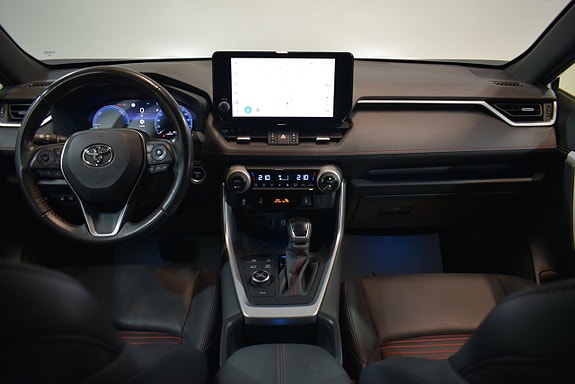 Toyota RAV4 13 of 23