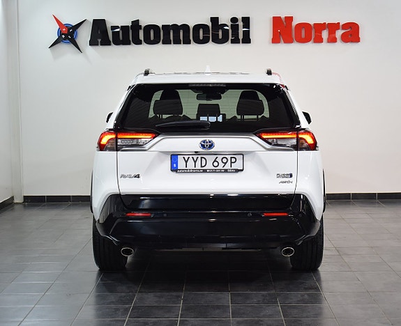 Toyota RAV4 5 of 23