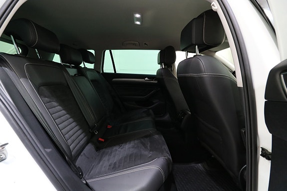 Volkswagen Passat 16 of 21