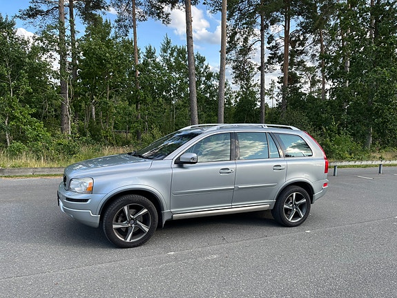 Volvo XC90 3 of 22