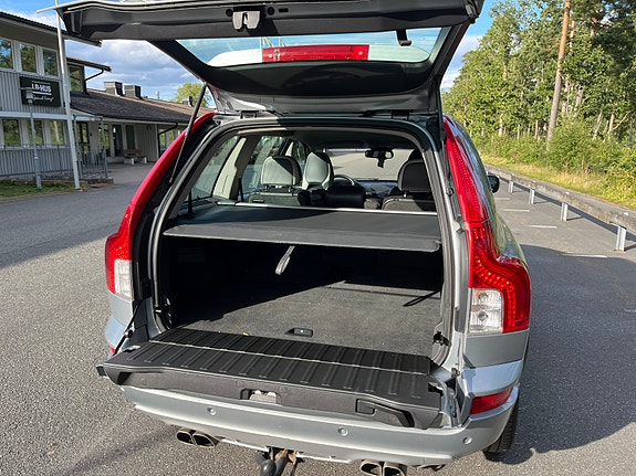 Volvo XC90 9 of 22