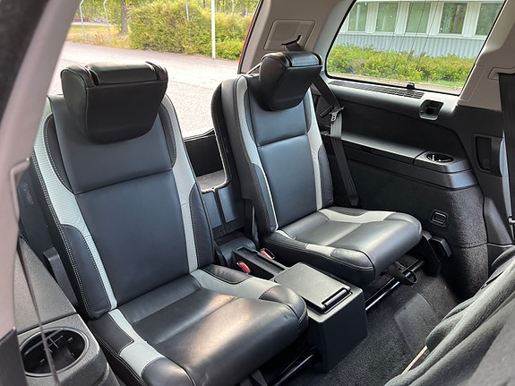 Volvo XC90 13 of 22