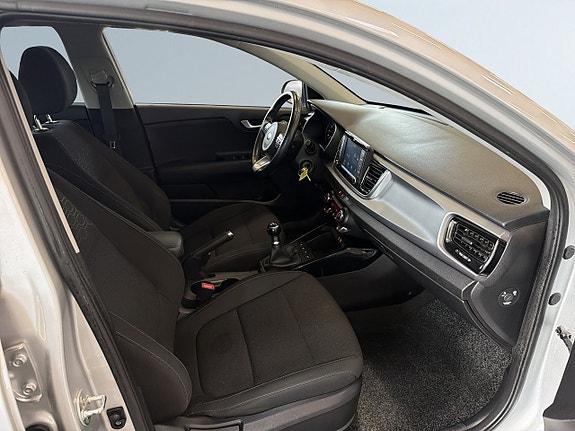 Kia Rio 10 of 20