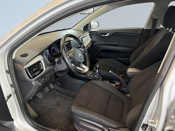 Kia Rio 7 of 20