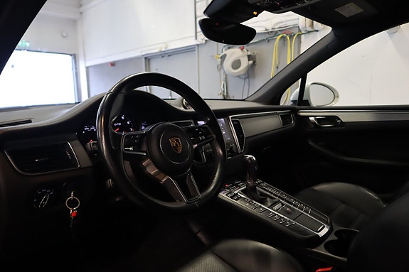 Porsche Macan GTS 11 of 24