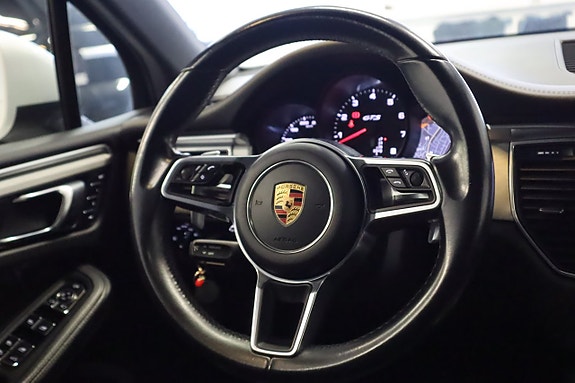Porsche Macan GTS 13 of 24