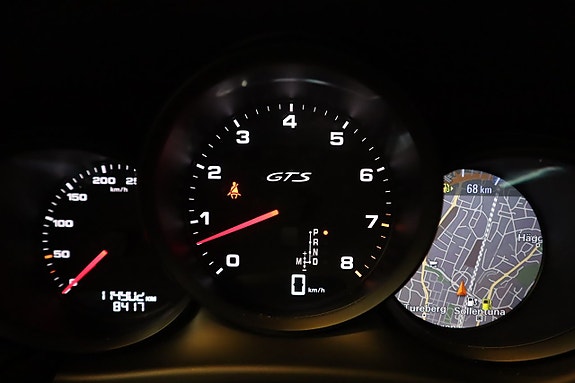Porsche Macan GTS 12 of 24