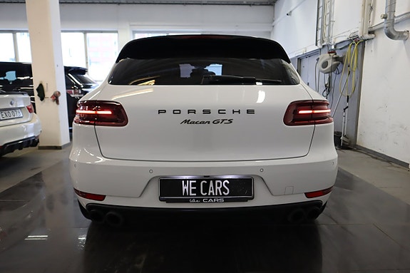 Porsche Macan GTS 8 of 24