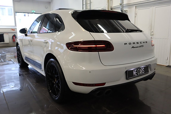 Porsche Macan GTS 7 of 24