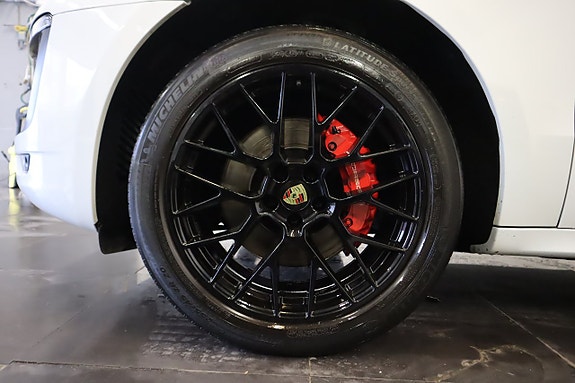 Porsche Macan GTS 2 of 24
