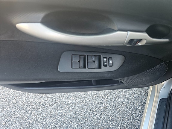 Toyota Auris 13 of 15