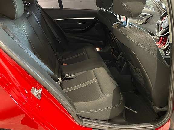 BMW 320d 20 of 22