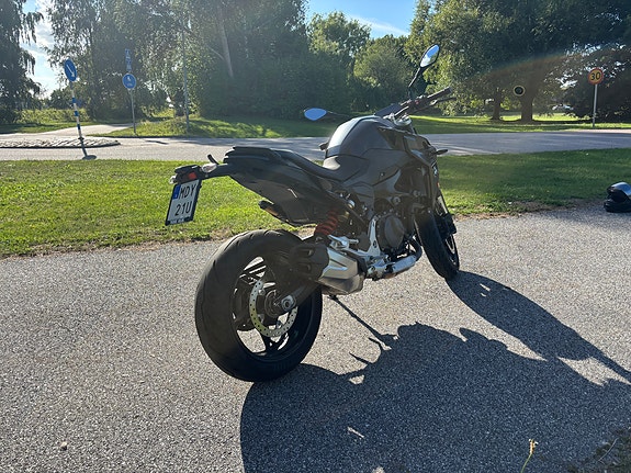BMW F 900 R Triple Black - 338 mil 2 of 15