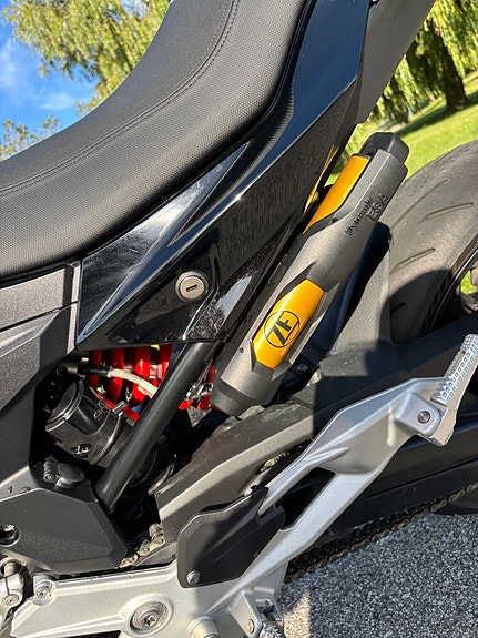 BMW F 900 R Triple Black - 338 mil 12 of 15