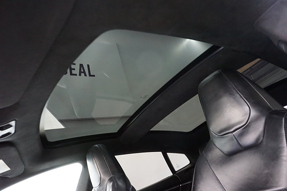 Tesla Model S 22 of 23