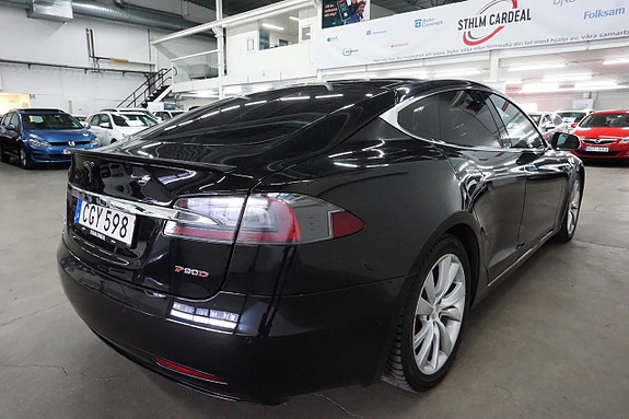 Tesla Model S 4 of 23