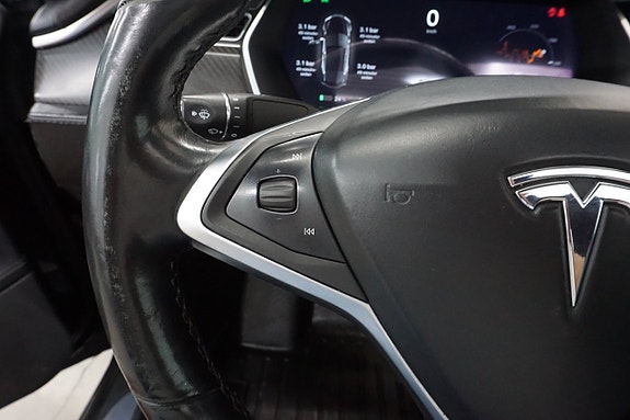 Tesla Model S 13 of 23