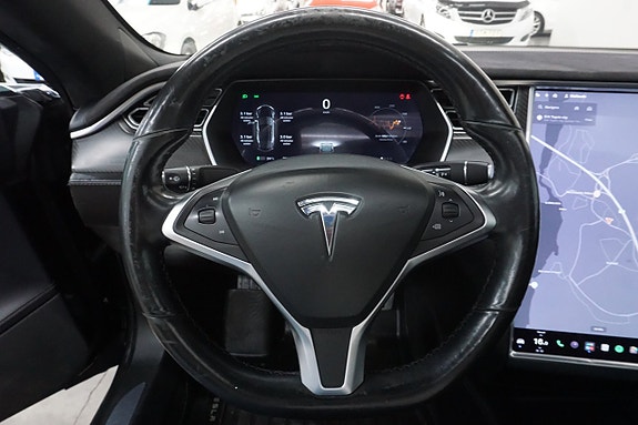 Tesla Model S 12 of 23
