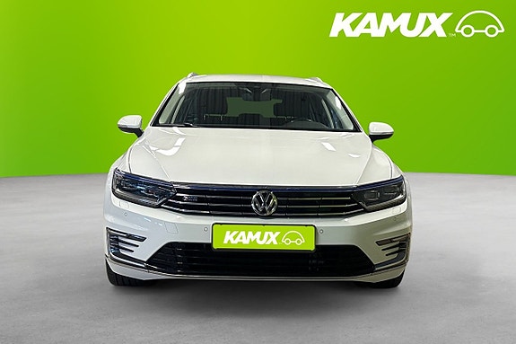 Volkswagen Passat 6 of 23