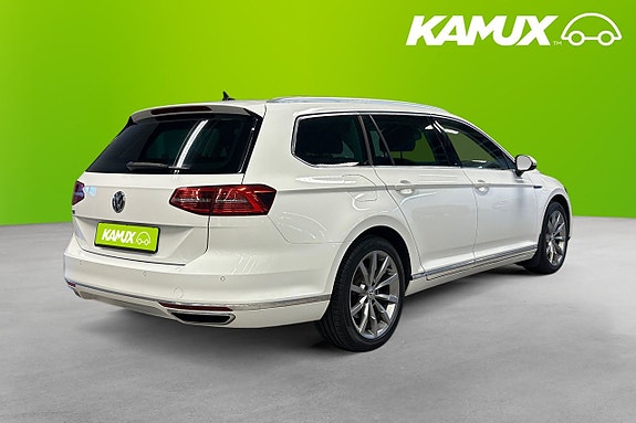 Volkswagen Passat 4 of 23